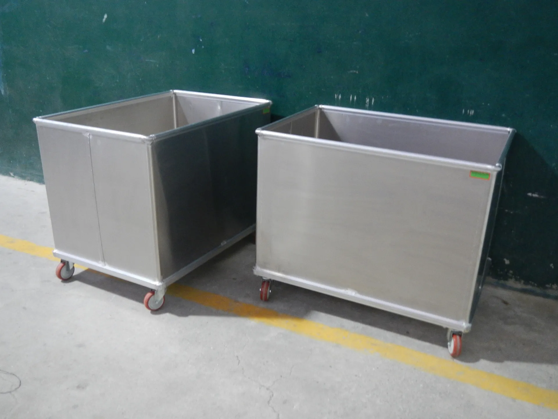 Contentor Chapeado Inox