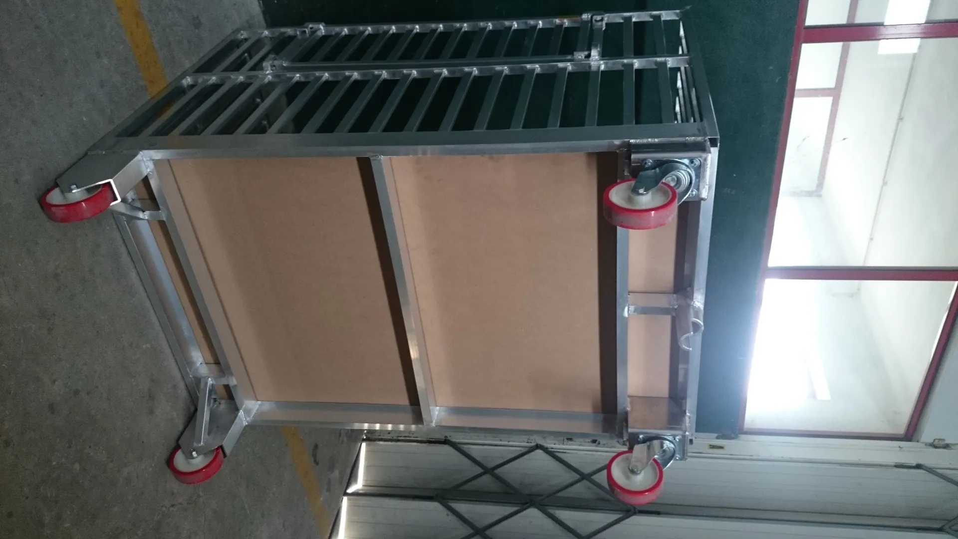 Contentor de Transporte com Porta Removível - fotografia 5